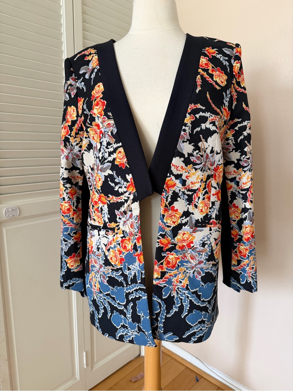 BCBGMaxAzria Black Floral Open-Front Blazer with Red and Blue Accents